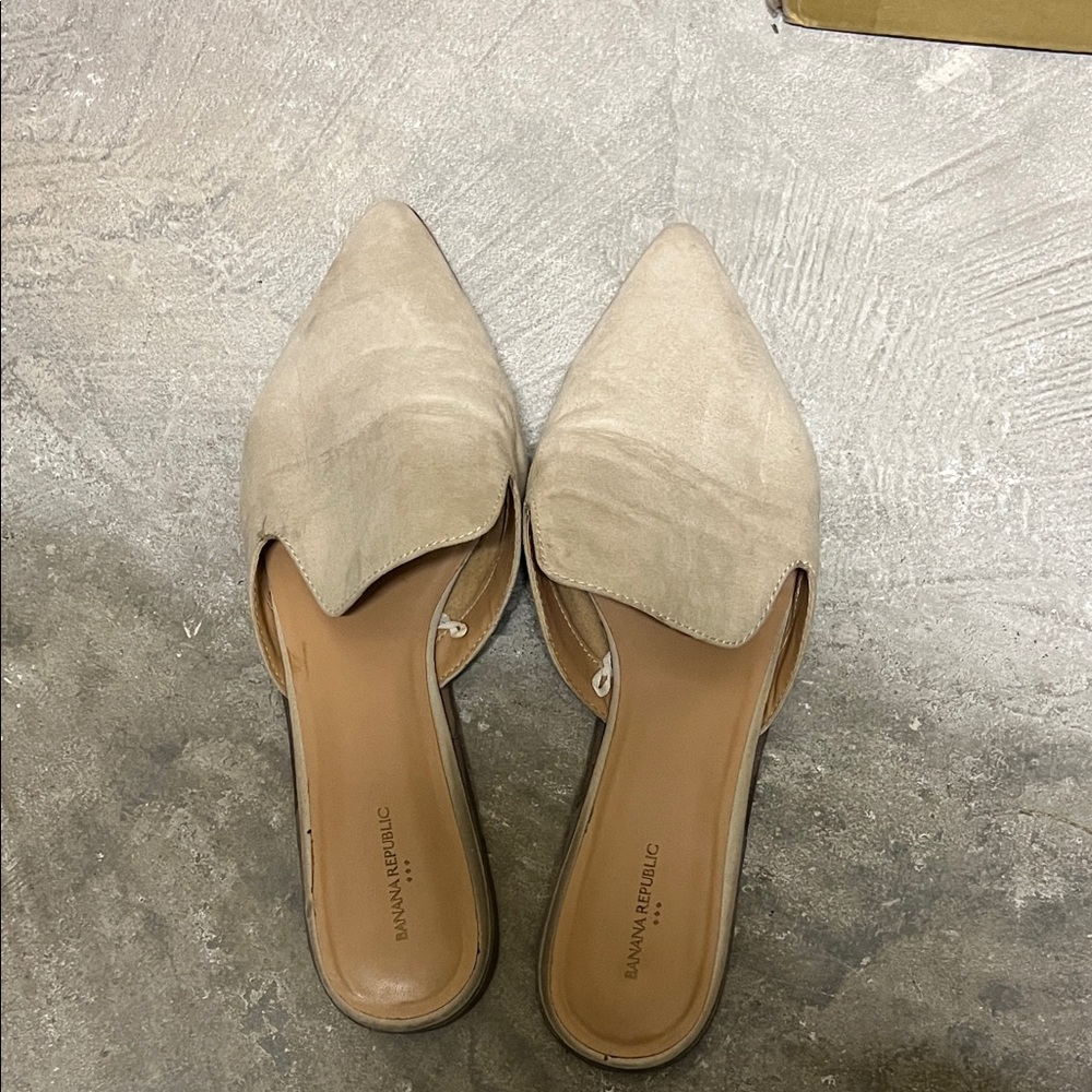 Banana Republic Women's Beige Suede Mules